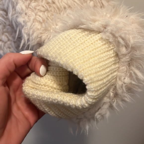 ✨SALE✨ ANGIE | ‘Teddy’ Cream Front Zip Faux Fur Jacket - Picture 13 of 14